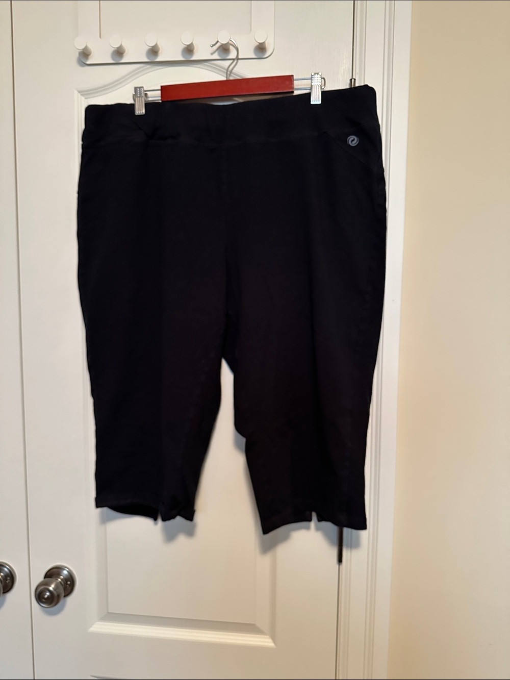 Penningtons - ActiveZone Black Capris